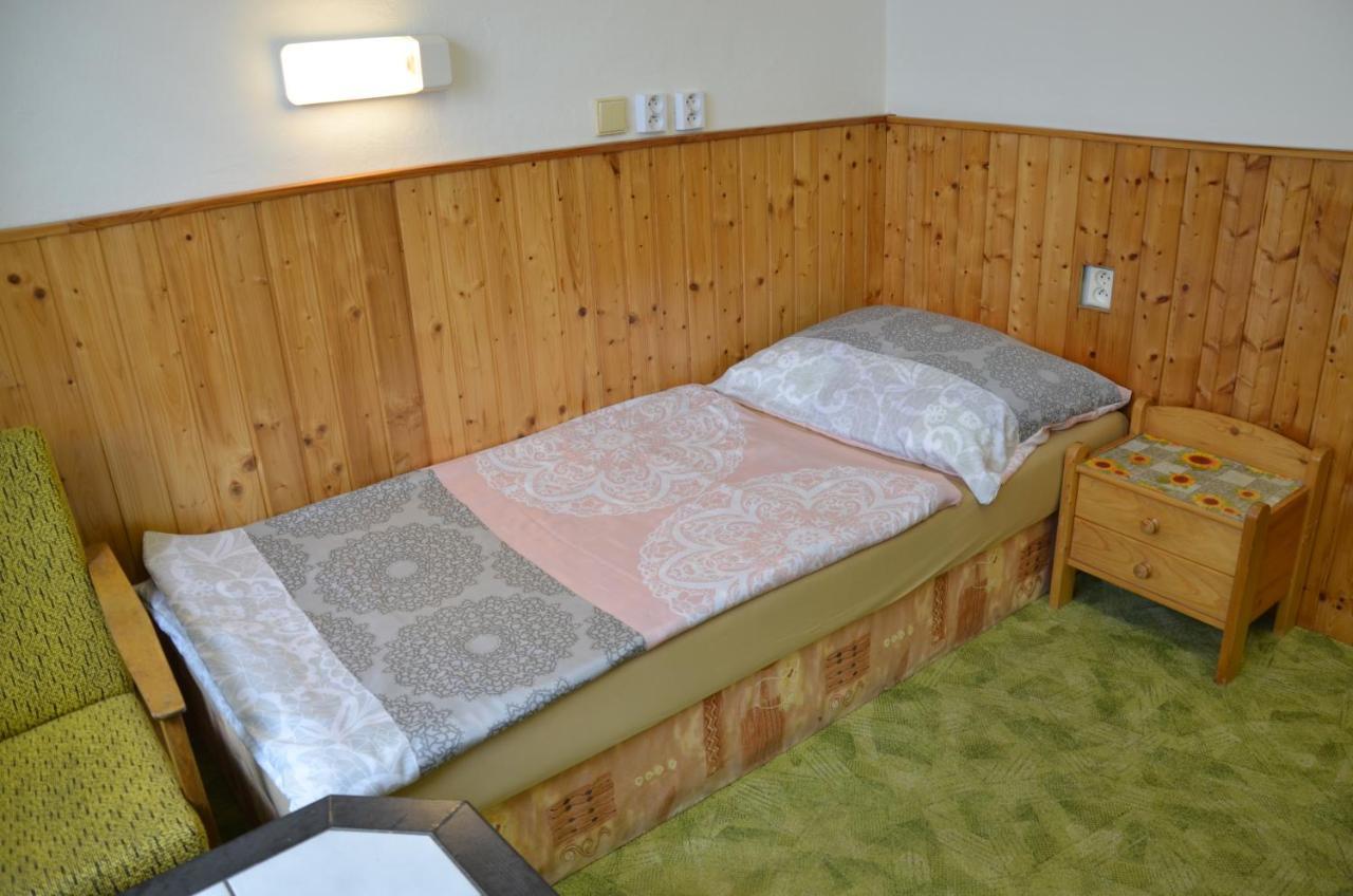 Penzion U Fouska Chodov  Buitenkant foto